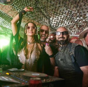 Leïla Ben Khalifa Instagram - When the beat goes on… and on… and on 🎧 @monkeylovecamp with @vanjeemusic 

Stolen shots 📸 by @mosessiluk 

#burningman  #blackrockcity #monkeylovecamp