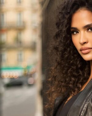 Leïla Ben Khalifa Instagram - Ending the year with an amazing NEWS ‼️Super excited and pleased to share with you my interview in @elevatedmagazines. Swipe ➡️ 
Announcing details about my first US movie and much more .
Check it out and Visit ElevatedMagazines.com and magazines live at https://www.elevatedmagazines.com/magazines .
Hard copies will be ready in January. Plz find the link in my bio .
 #ElevatedWomensLifestyle