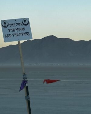 Leïla Ben Khalifa Instagram - Day 0

#burningman #burningman2023 #blackrockcity  #monkeylovecamp