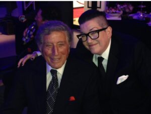 Lea DeLaria Instagram - In 2015 I hosted a concert presented by @tribecafilmfestival celebrating the 100 birthday of Frank Sinatra. To open, I was asked to sing Luck Be A Lady Tonight and Just In Time. I did,  then introduced the first performer and went backstage. Tony was there. “Hey!” he says to me, “Just In Time is MY song what are you doing singing MY song?” He was of course joking, so I replied, “ Actually, I don’t have time to talk right now Tony I have to go back out and sing I Left My Heart In San Francisco.” He just put his head back and laughed and laughed with that beautiful twinkle in those Tony Bennett eyes. He never stopped belting even when he sang with Bill Evens. He was an original, an icon, an amazing musician and frankly one of my heroes. RIP dear Tony. Sing a duet with Ella for me. 💔