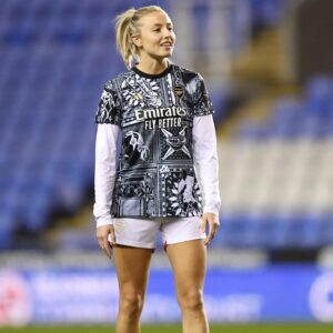 Leah Williamson Instagram - We never know what is around the corner, so enjoy the MOMENTS. Pay into your friendships & your family, without them it gets pretty grim🫶🏼