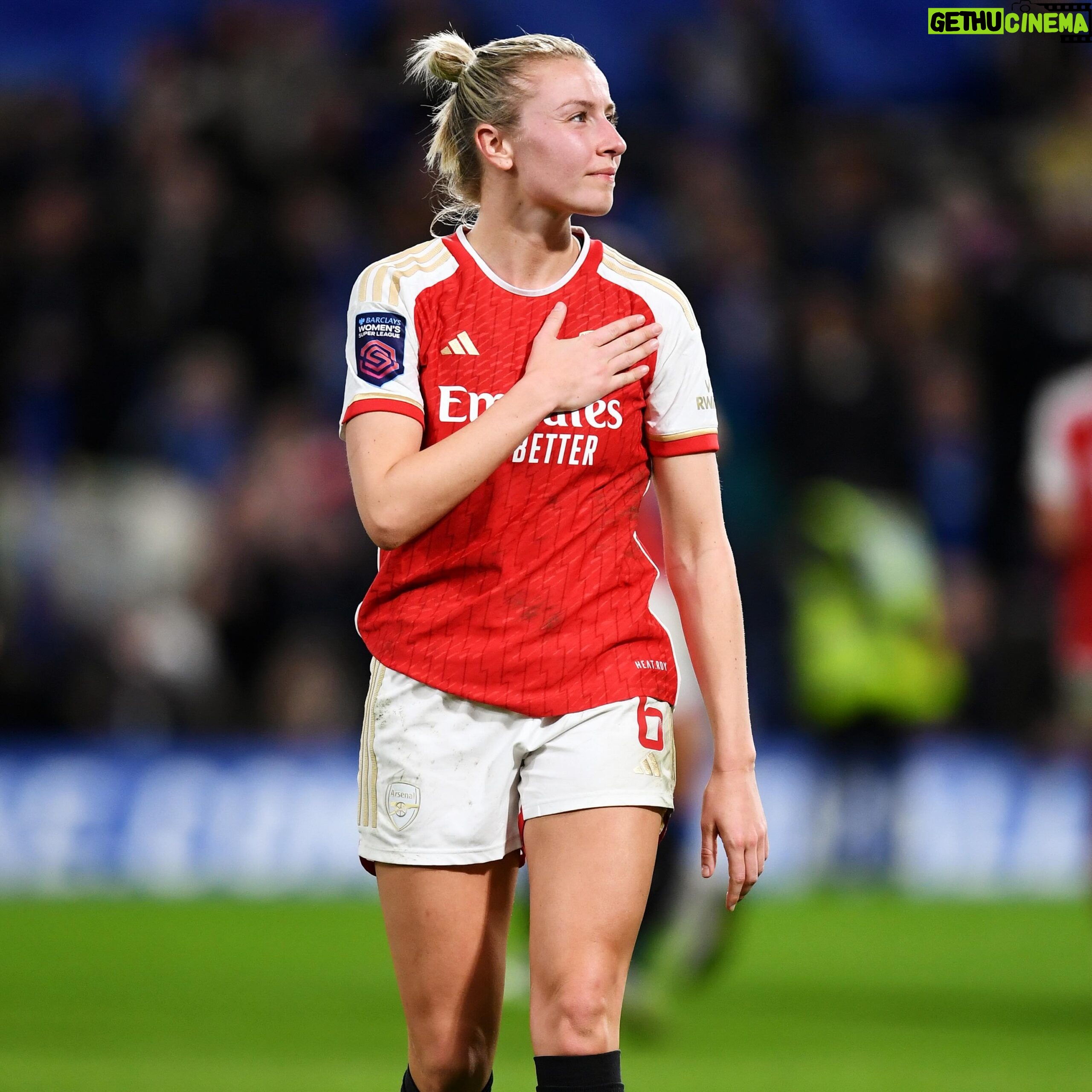 Leah Williamson Instagram - That support deserved a result🔴⚪️ Masters of our own downfall today, not good enough! We’ll see you next week!!