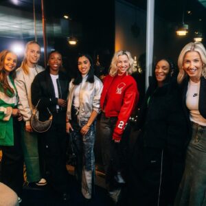 Leah Williamson Instagram - NBA Paris 🏀🇫🇷 
Thank you @nike @nba x