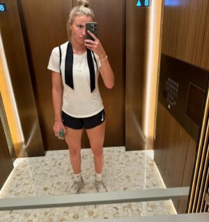 Leah Williamson Instagram - Temperatures dropped hasn’t it