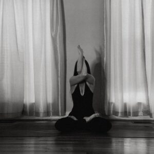 Leanna Decker Instagram - Be like a lotus. Find your peace amidst the chaos 🪷 

#yoga #lotuspose #padmasana #asana  #findyourpeace