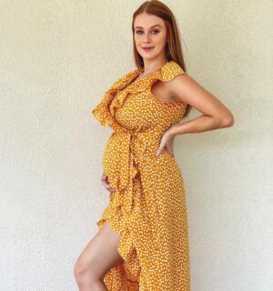 Leanna Decker Instagram - Hump day, who? It’s Bump day babyyy 💛 I’ve been feeling good lately, other than the expected swollen feet, and everyday prego aches & pains. I'm at the point where doing everyday things like picking up something off the ground has become challenging, and I will say that’s a bit discouraging lol. I’ve been feeling his movements so much recently, and it’s the most surreal feeling I’ve ever had in my life. I’ve only dreamt of this type of happiness before. Baby boy, momma loves you so much already ✨😊 #bumpdate #23weekspregnant #pregnancy #pregnancyjourney #boymom #maternityfashion