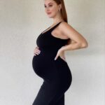 Leanna Decker Instagram - Hello Third trimester, I can’t believe we’re here already. I’m going to be someone’s MOM🥺 I Still can’t comprehend the fact that this body is capable of creating life. It’s a magical blessing! ✨ #wearing @bumpsuit Use code LEANNA20 for 20% off ✨ #pregnancy #pregnancyjourney #maternityfashion #thirdtrimester #28weekspregnant #boymom