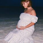 Leanna Decker Instagram – Counting down the days till I meet your beautiful soul baby boy ✨ 
#pregnancyjourney #maternityfashion #thirdtrimester #finalcountdown