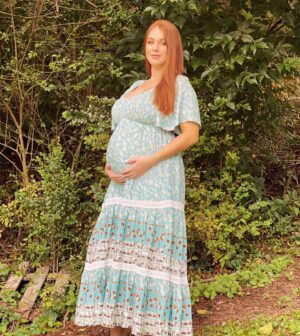 Leanna Decker Instagram - ✨✨✨
#dress @pinkblushmaternity Use code LEANNADECKER for 25% off