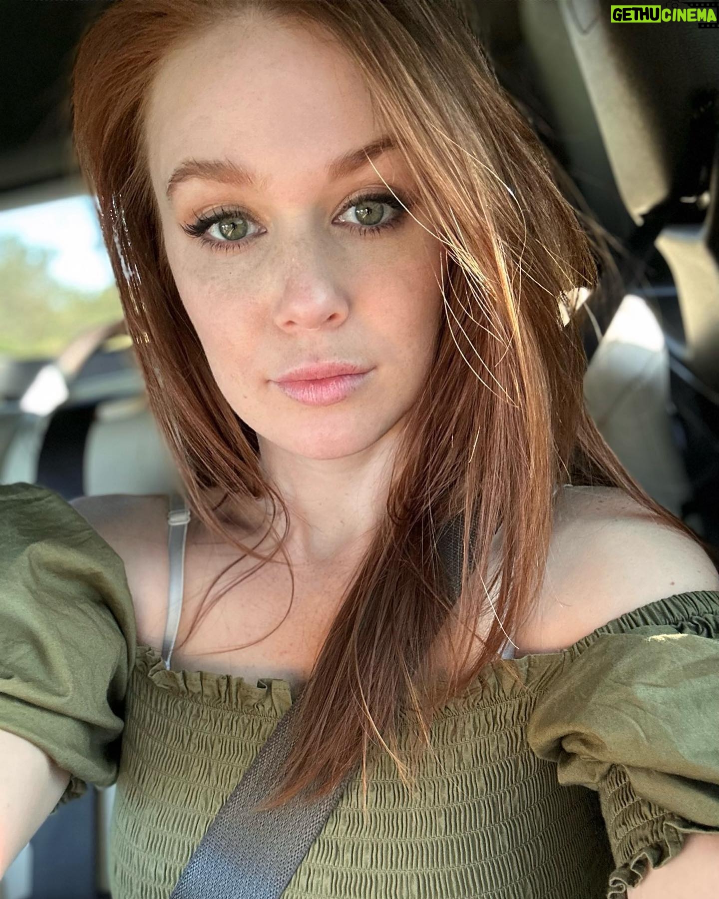 Leanna Decker Instagram - Oh look, another car selfie 🙃