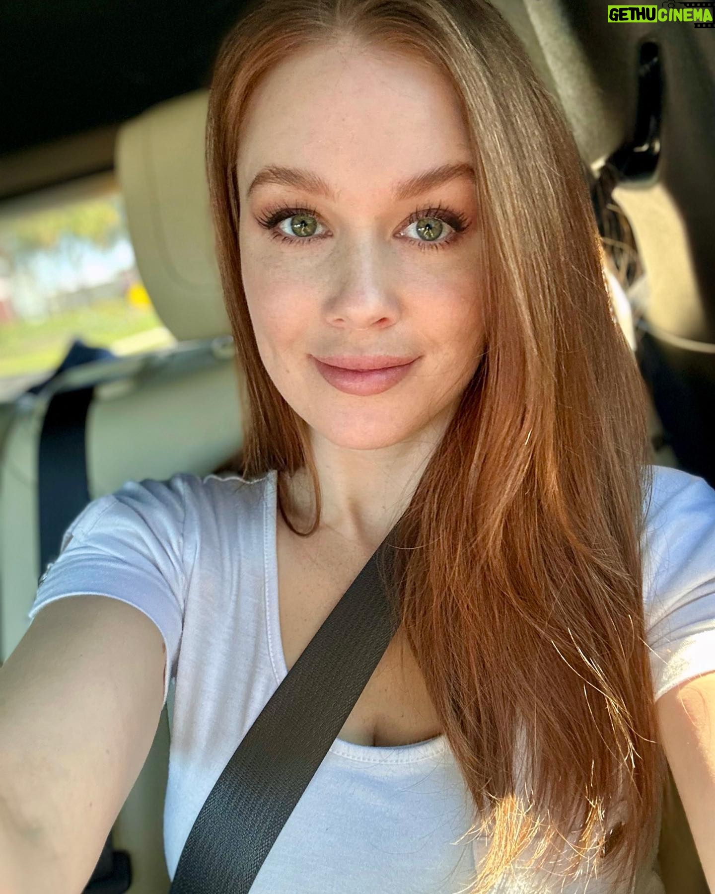 Leanna Decker Instagram - Happy Friday friendsss 🤗