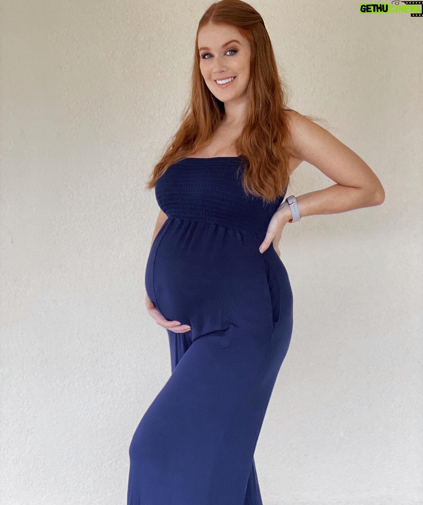 Leanna Decker Instagram - Bump update 💙 We’re in the home stretch baby boy! #jumper @pinkblushmaternity #30weekspregnant #pregnancy #pregnancyjourney #thirdtrimester #boymom #prettyinpinkblush