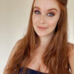 Leanna Decker Instagram - Bump update 💙 We’re in the home stretch baby boy! #jumper @pinkblushmaternity #30weekspregnant #pregnancy #pregnancyjourney #thirdtrimester #boymom #prettyinpinkblush