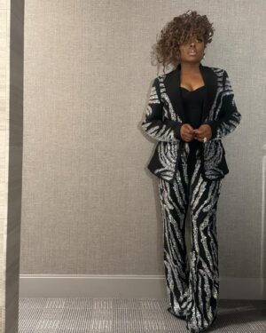Ledisi Instagram - Wow…. I cried watching the graduates and students honor us tonight at @berkleecollege Commencement Concert! @santarosalive @qtiptheabstract @ledisi  It was an honor to share a moment on stage. This cold is tryna take me down!😂 I can’t believe this night! #honorarydoctorate I can’t believe this month…what a year! Graduation in the morning. More tears. But God. 

Thanks @kingtroi for making me feel regal. I love you little brother. 

📷 @rontyoung