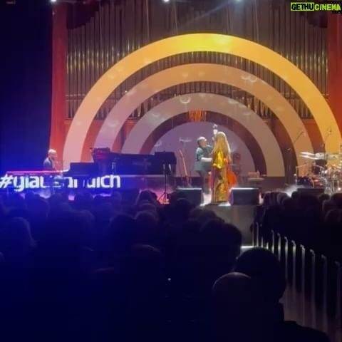 Ledisi Instagram - 4 Ovations. Thank You Klagenfurt you were beautiful. @apriljazzfestival what a wonderful start. ❤️ #ledisi #goodlife #europeantour #klagenfurt