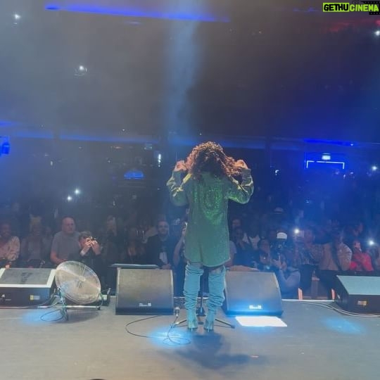 Ledisi Instagram - London!!!!! You Sold Out the show and knew all the words!!! OMG!!! I love you for life!!! Thank you for an incredible ending to the Good Life European Tour! Whew! β¨ @omar_lyefook I love you fam! To MY BAND AND CREW I could not have done this without you! We Did it! 10 shows 7 countries in two weeks! Thank you @bellaconcerts @soulgigs @clyde_f_williams @kevingasser_ @rexkrideout @313dfresh all the venues and promoters thank you!ππΎ #ledisi #goodlife