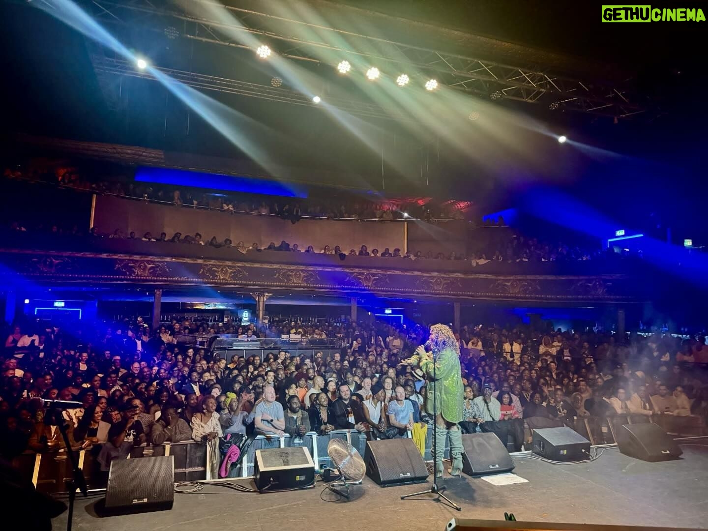 Ledisi Instagram - London!!!!! You Sold Out the show and knew all the words!!! OMG!!! I love you for life!!! Thank you for an incredible ending to the Good Life European Tour! Whew! β¨ @omar_lyefook I love you fam! To MY BAND AND CREW I could not have done this without you! We Did it! 10 shows 7 countries in two weeks! Thank you @bellaconcerts @soulgigs @clyde_f_williams @kevingasser_ @rexkrideout @313dfresh all the venues and promoters thank you!ππΎ #ledisi #goodlife
