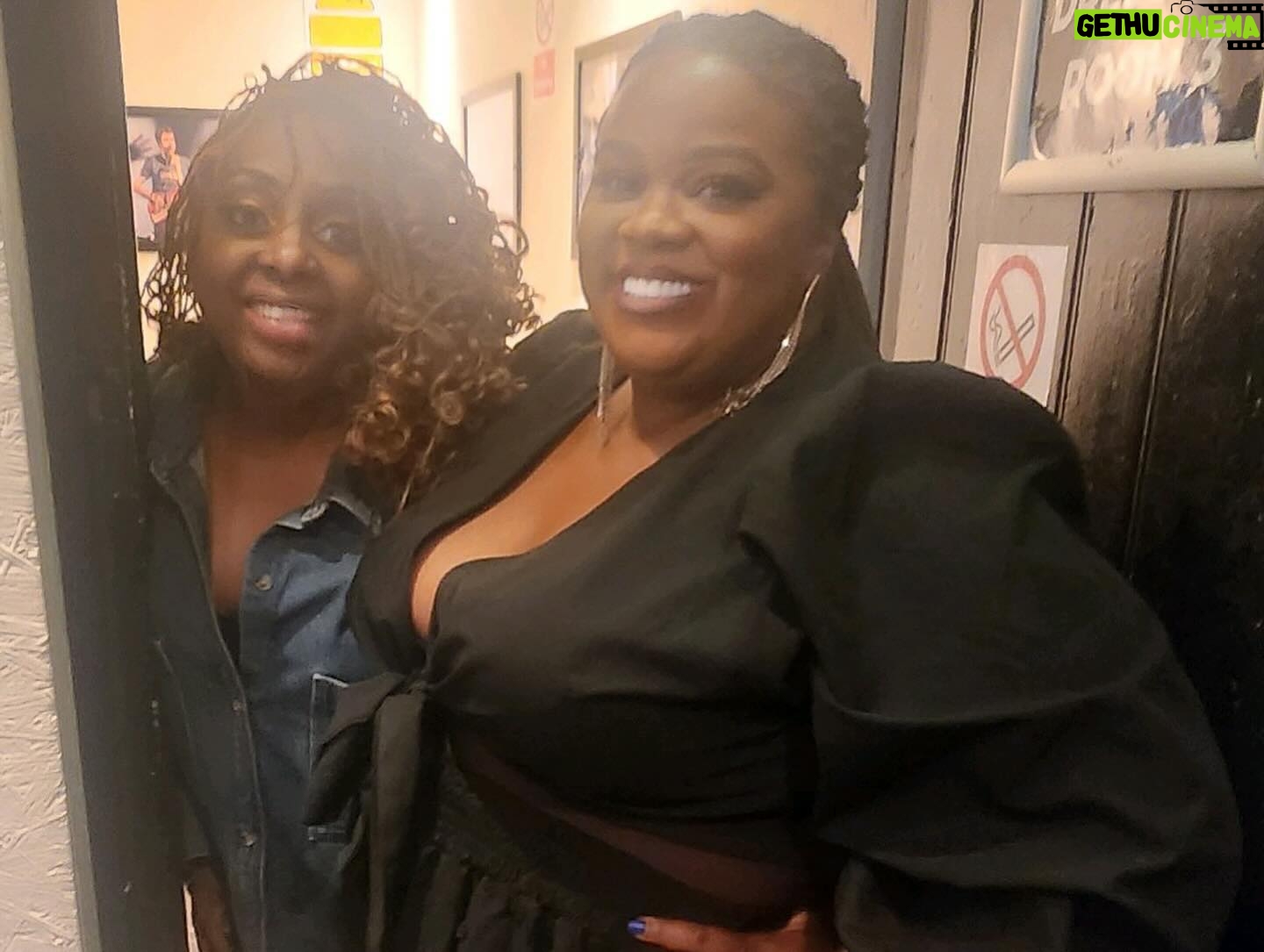 Ledisi Instagram - London!!!!! You Sold Out the show and knew all the words!!! OMG!!! I love you for life!!! Thank you for an incredible ending to the Good Life European Tour! Whew! β¨ @omar_lyefook I love you fam! To MY BAND AND CREW I could not have done this without you! We Did it! 10 shows 7 countries in two weeks! Thank you @bellaconcerts @soulgigs @clyde_f_williams @kevingasser_ @rexkrideout @313dfresh all the venues and promoters thank you!ππΎ #ledisi #goodlife