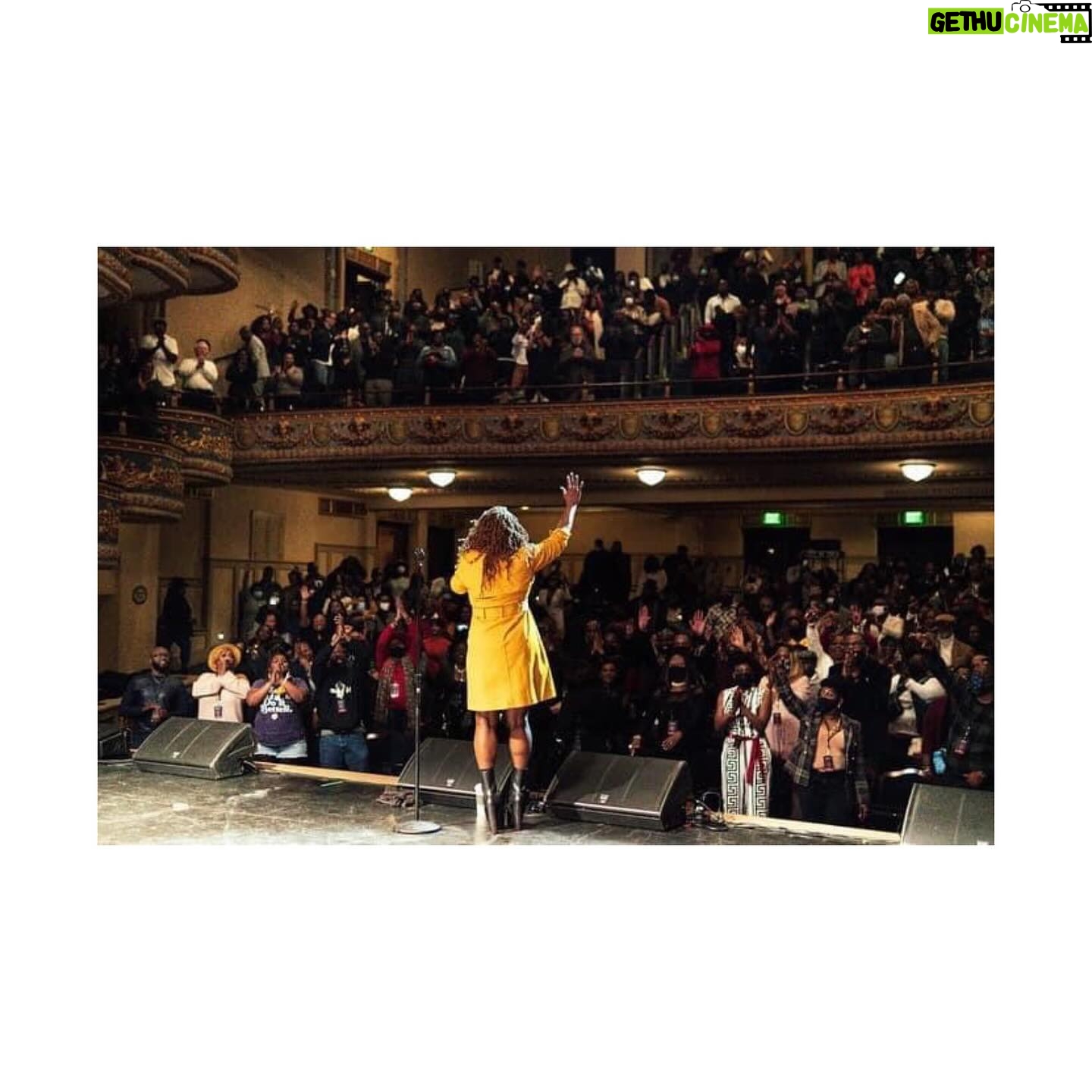 Ledisi Instagram - ALABAMA we are here! Bigger Theater too. @altheatre Second Pic π· @rontyoung Lyric Theater 2021! @raheem_devaughn and I are ready! See ya soon! New Orleans see you Friday! #ledisi #goodlifetour #thegoodlife #raheemdevaughn #bjthechicagokid