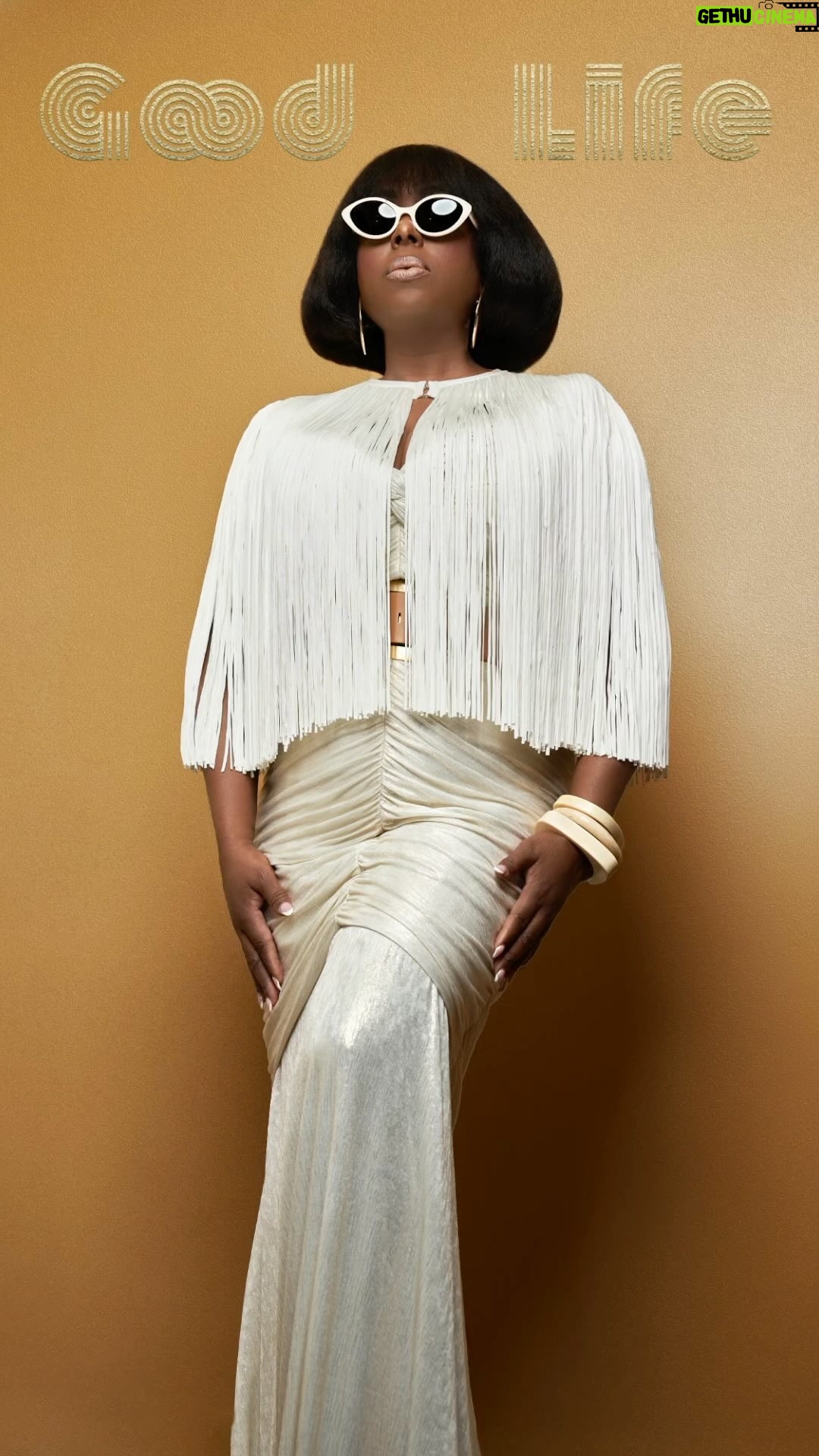 Ledisi - 4.7K Likes - March 2024 New Music! (Link in bio)
Pre-Save Good Life by LEDISI Now!
Pre- Save Now and instantly get two new songs.
#sellmenodreams #perfectstranger featuring @kennylattimore
📷 @rontyoungvizuals
Styling @nonjamckenzie
MUA @nikcaldwell
Hair @therealsirtony