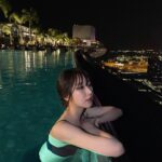 Lee Chae-yeon Instagram - 진짜 여름이 다가오네요🌴 싱가폴 밤이 참 예뻤는데🤍