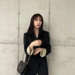 Lee Chae-yeon Instagram - 쪼오끔 흐린 날씨☁️ 점심은 드셨어요?