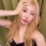 Lee Chae-yeon Instagram – 🐻‍❄️🤜🏻🚪
KNOCK로 1위 후보 두 번이나 올라갔다는 게 
얼마나 기쁜 일인 지 몰라요..
그리고 오늘은 처음 엔딩무대를 해봐서 
너무 신기했답니다.
점점 커지는 응원소리는 절 미치게 하고 
제 무대를 매번 새롭게 봐주시면 
뿌듯하고 짜릿합니다…! 라됴에서.. 엔딩으로 
급하게 부랴부랴 말했는데..ㅋㅋㅋㅋㅋㅋㅋㅋㅋㅋ
이 각박한 세계에서 퍼포먼스로 한 획을 긋는 
솔로가수가 될 수 있도록 노력을 멈추지 않고 
도전을 두려워하지 않겠습니다. 
채리쉬 사랑해요🤍
전 이제 채리쉬 없으면 못살아요~♡