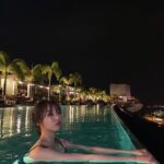 Lee Chae-yeon Instagram - 진짜 여름이 다가오네요🌴 싱가폴 밤이 참 예뻤는데🤍