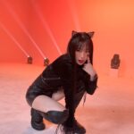 Lee Chae-yeon Instagram - 🐈‍⬛