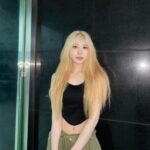 Lee Chae-yeon Instagram - 비를 이긴 메이크업