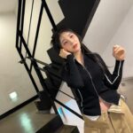 Lee Chae-yeon Instagram - Y2K?📞🖤