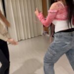 Lee Chae-yeon Instagram – 유정아 난 이 둘한테 밀린다..🙄 
@dbeoddl__
