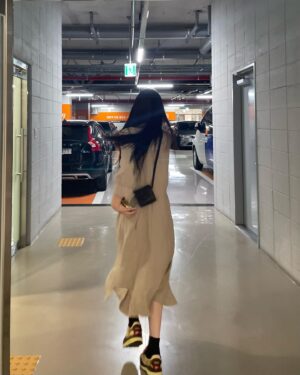 Lee Chae-yeon Instagram - 아몬드쪼꼬볼 룩