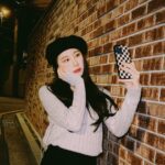 Lee Chae-yeon Instagram - 마음에 드는 셀카가 없다..