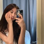 Lee Chae-yeon Instagram - 딸기찹쌀떡 먹고 싶어서 징징..그래도 공주라고 해줘서 고마워 칭구야🍓
