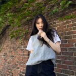 Lee Chae-yeon Instagram - 뛰어보자 폴짝👟