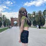 Lee Chae-yeon Instagram - 날 바라보며 그대로 있으면 돼