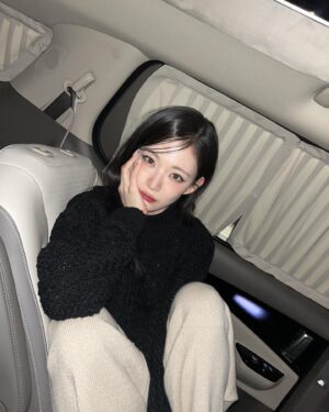 Lee Chae-young Instagram - 🧶🧤❄️☃️🧣🍫