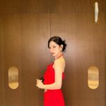 Lee Chae-young Instagram - 연말은 레드❤️
