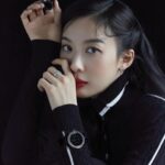 Lee Chung-ah Instagram - 05:00PM ♟️🎹 해 질 무렵 시작된 이청아의 시간. 낮과 밤, 블랙과 화이트의 간극에서 게임이 시작된다. #CHANEL #J12 #CHANELWatches #Ad @chanelofficial @ellekorea