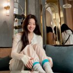 Lee Chung-ah Instagram – Yoon Si-Hyeon 🧦

채희 아가씨 오시기 전의 평화 

#Celebrity #Episode7
@netflixkr