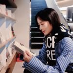 Lee Chung-ah Instagram - moca tomorrow 내일은 moca 도 오고 연인도 오는 좋은 토요일 이구나 #만화방짬바2n년차