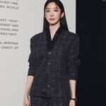 Lee Chung-ah Instagram - 🖤 @chanelofficial x @friezeofficial 🔗 In truth, maybe everything is connected and the more I work, the more I realize - Lim minouk #Chanel #샤넬아트앤컬쳐