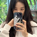 Lee Chung-ah Instagram - 🌳🤨🌳