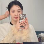 Lee Chung-ah Instagram – 시현이 환하게 웃던 그 날 with 깃털

🪽✨

#Celebrity 
#thebeginningofeverything