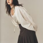 Lee Eun-saem Instagram – .
Photographer. @hongseongjip_
Art Director. @heizy.lim 
Stylist. @r.soll_office 
Makeup. @habibi.s2 
Hair. @myeongjae2ee_