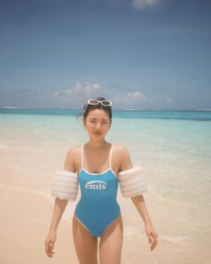 Lee Eun-saem Instagram - 🩵