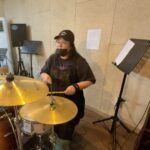 Lee Gook-ju Instagram - #드린이 첫 수업날 🥁 칭구 덕분에 좋은쌤 만났지뭐야 ㅋㅋ 쌤 에너지가 학생만큼 좋으시네요 #흥국주 두번 배웠는데.. 잘 한다며 숙제까지 내주시는 열정쌤!! 저도 #꼬꼬방 2호점 차리게 도와주세요 🫣 조만간 #사랑비 간다!!! 다들 기대해 매일매일이 취미로 하루하루가 빡셈.. 하고싶은건 해야지👍🏻