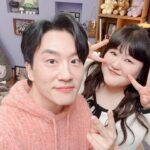 Lee Gook-ju Instagram - #데프콘어때요 요즘 대세 #신윤승 @sinsazang 너무 맛있게 멘트치잖아? 역시 잘해~~~ 담에 또 와인 마시자구 🍷 #박광덕닮은여자어때 ㅋㅋ