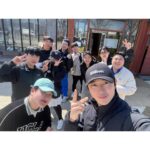 Lee Gook-ju Instagram - #테니스모임 두둥탁!! 밥 계산할때만 홍일점이란다... @gangjiniii 가만안둬 어제 한 잔 하신분들로 코트장에 알콜 냄새가 났다고.. ㅋㅋ 담에 일욜밤에 다같이 마시고 월욜 아침에 한번 칩시다 오늘 아침 레슨부터 세시간 게임에 추어탕까지 완벽했음🖐🏻 다들 한주 잘 보내구 만나욥👍🏻 . #금문테니스 #금문테니스장화전점 #테린이 #연예인테니스
